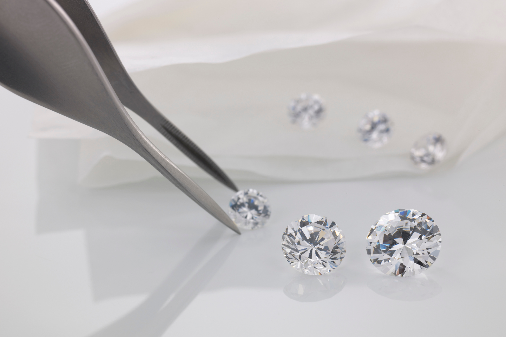 Lab-Grown Diamonds vs Mined Diamonds